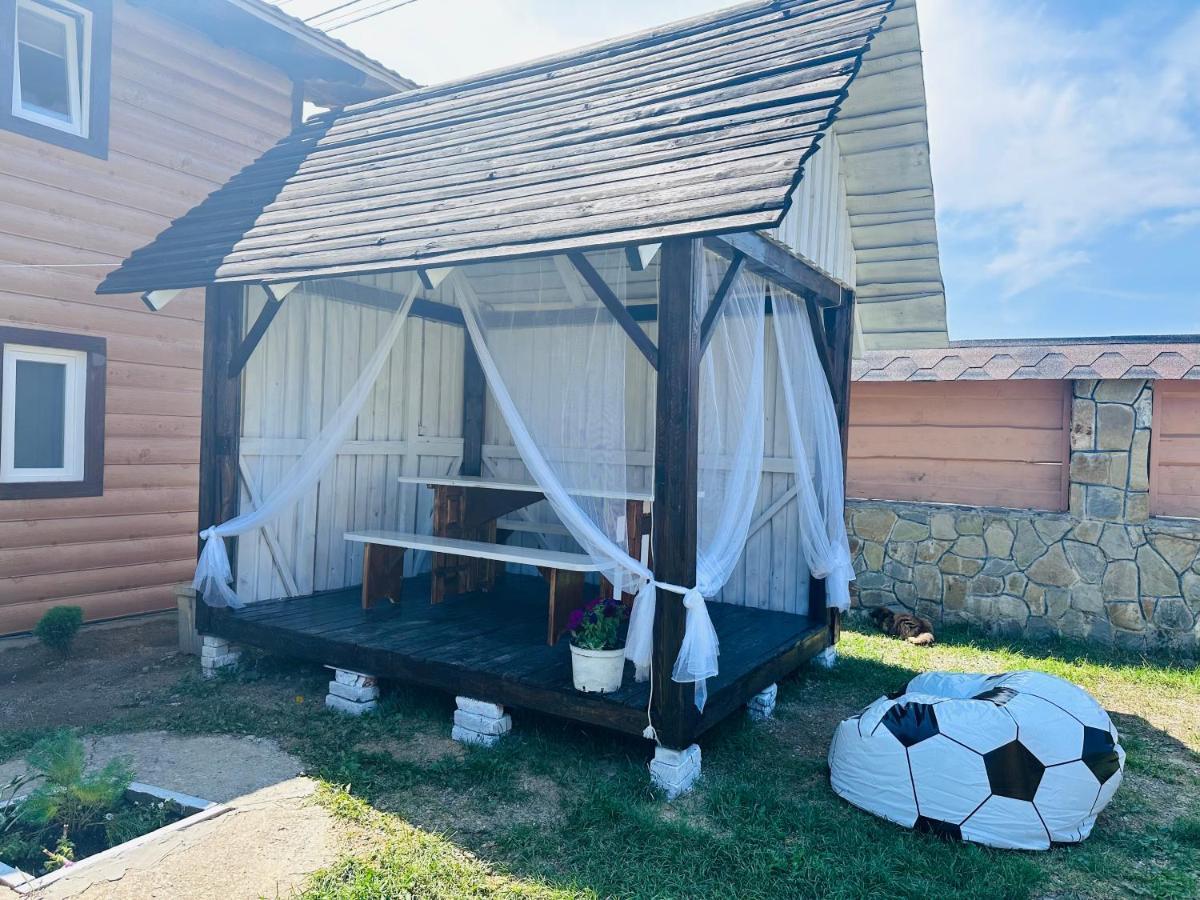 Садиба Дерев*Яна Хата Werchowyna Exterior foto